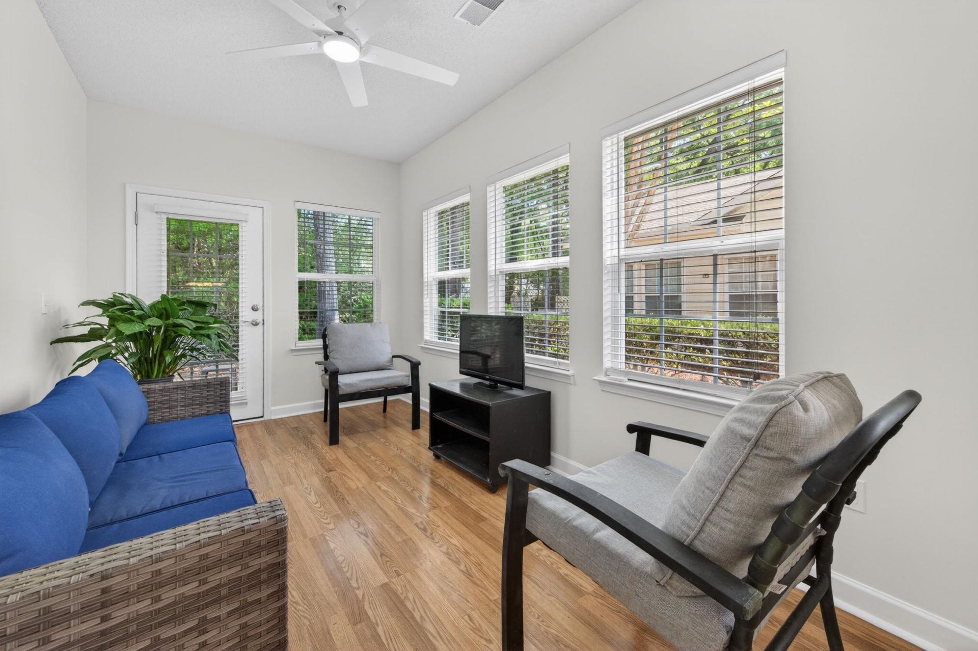 56 Highgrove Ct.  Photo 17