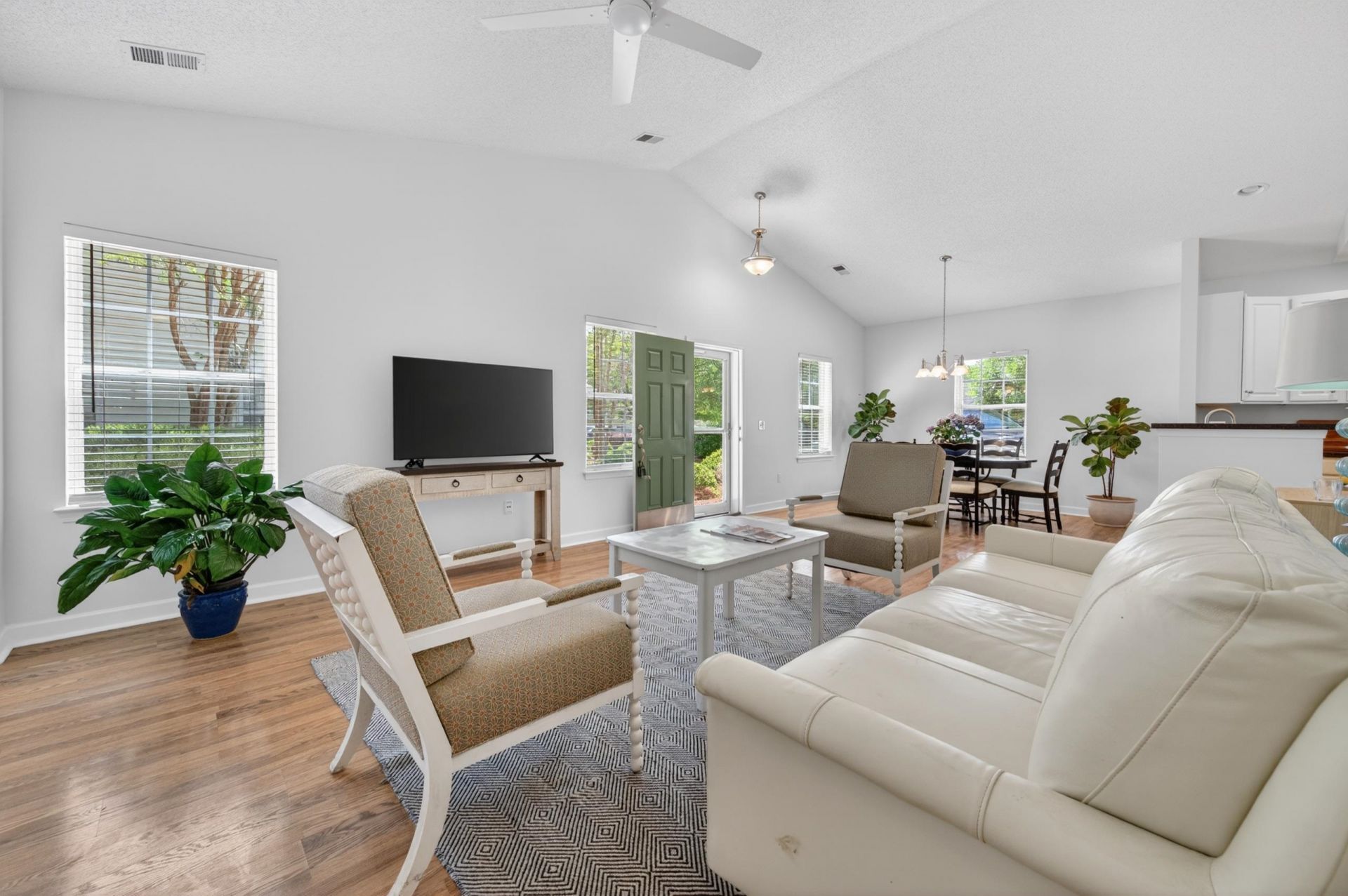 56 Highgrove Ct.  Photo 8