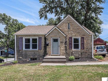 602 S 40 Street , Lincoln, NE 68510