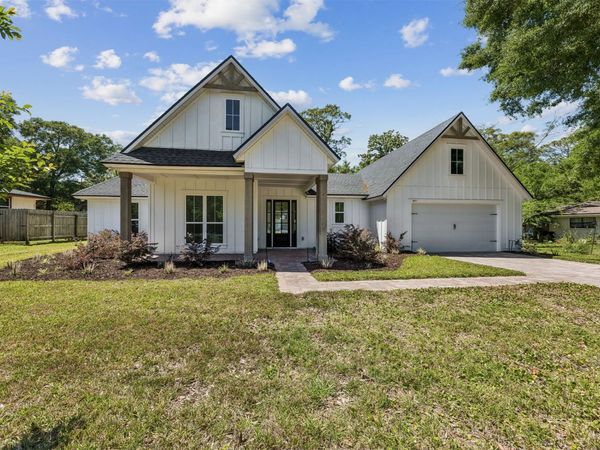 95121 N ELLIS LANDING Road, Fernandina Beach, FL 32034