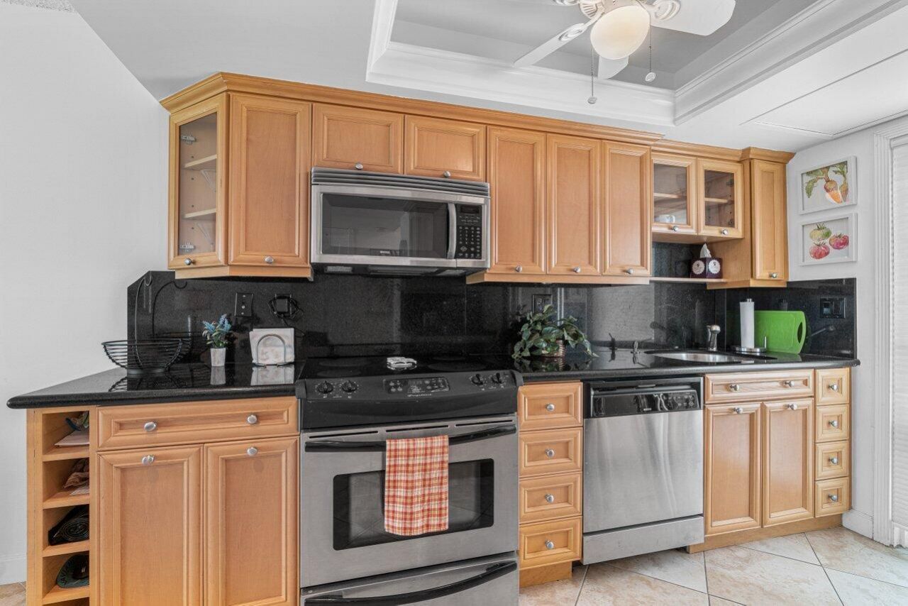 333 NE 21st Avenue, Unit 314, Deerfield Beach, FL 33441 Photo