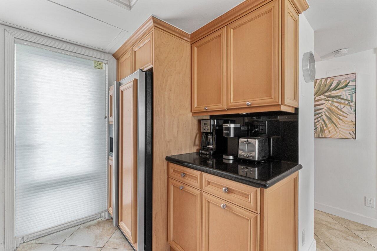 333 NE 21st Avenue, Unit 314, Deerfield Beach, FL 33441 Photo