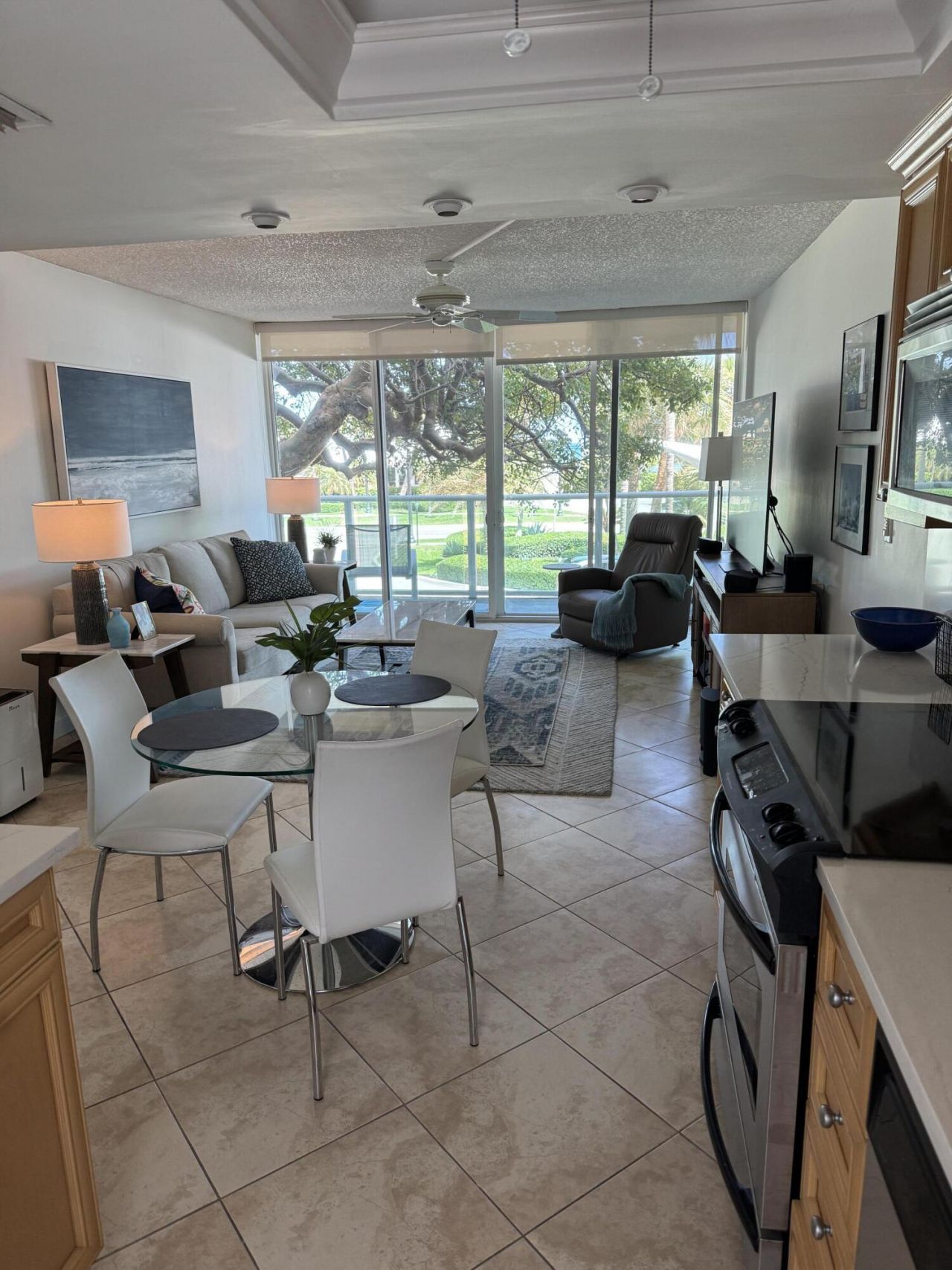 333 NE 21st Avenue, Unit 314, Deerfield Beach, FL 33441 Photo