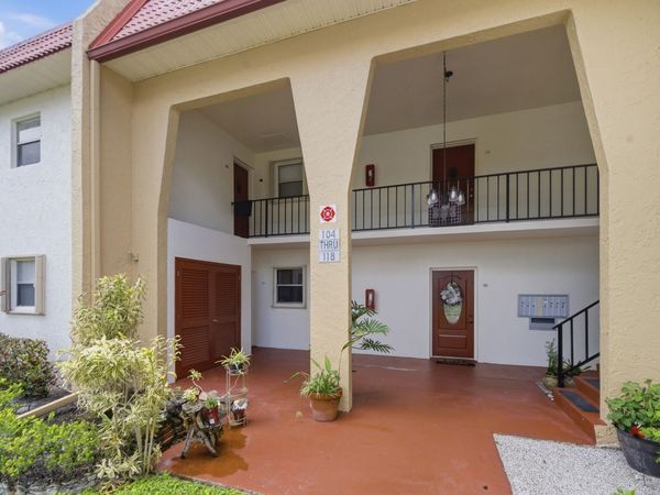 112 Lake Anne Drive, West Palm Beach, FL 33411