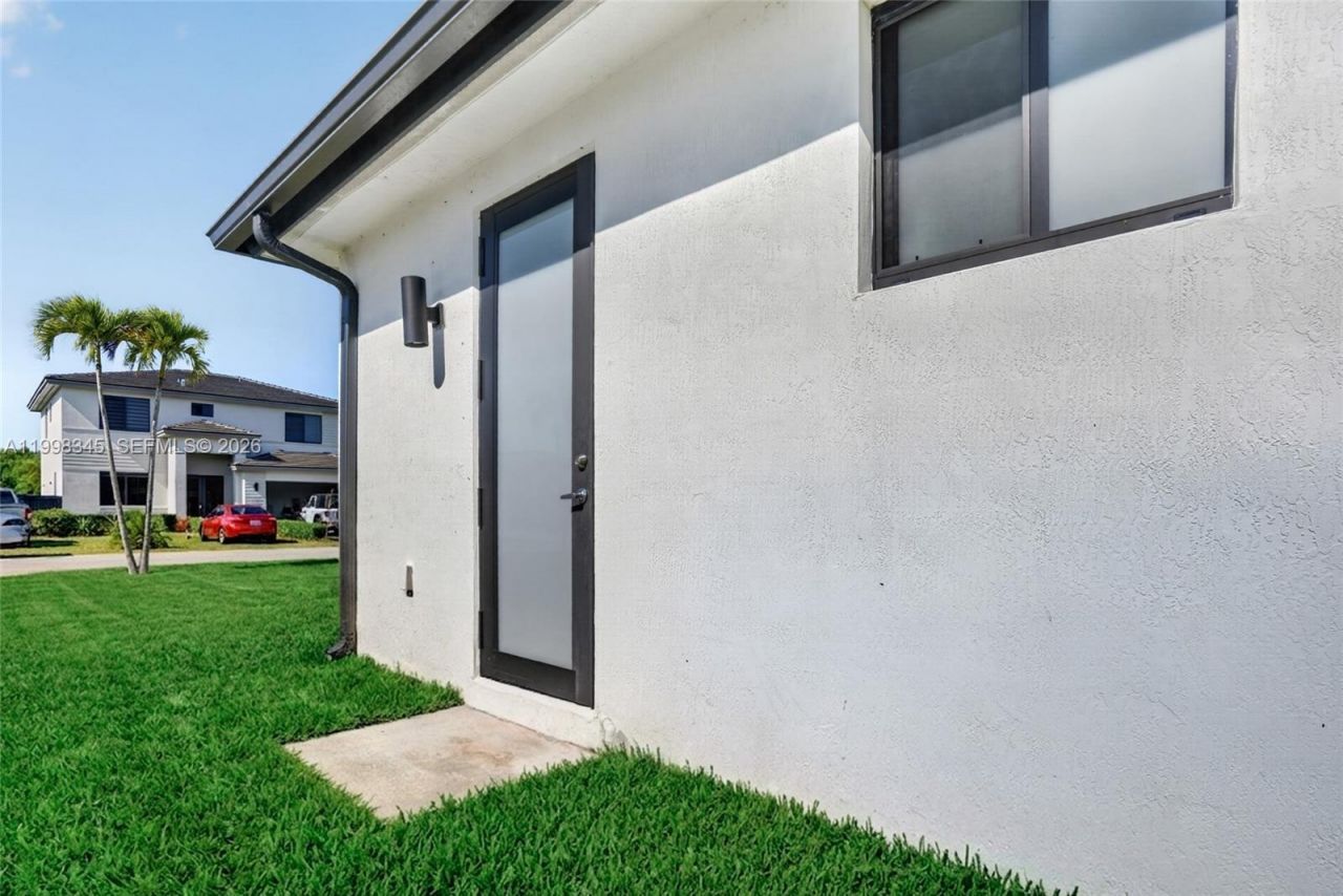 13282 SW 227th St, Miami, FL 33170 Photo