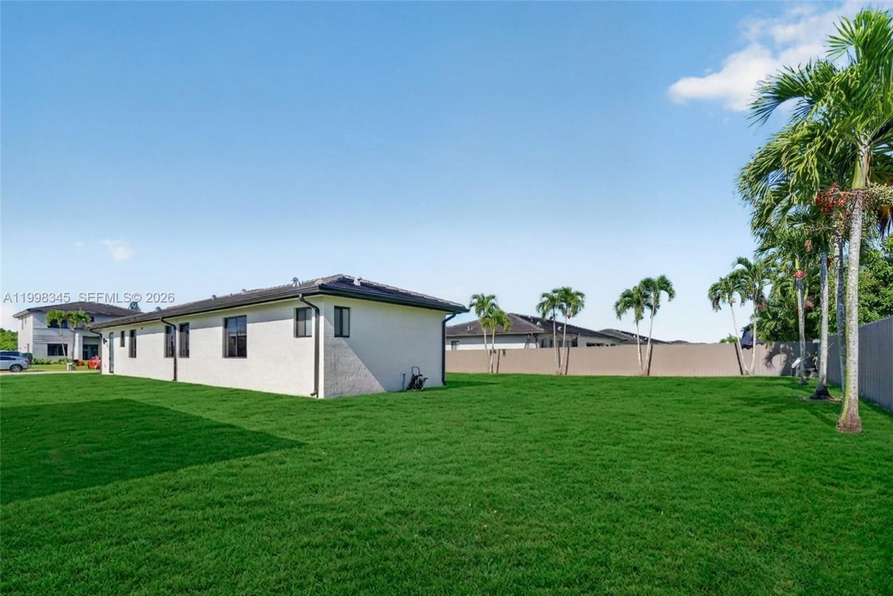 13282 SW 227th St, Miami, FL 33170 Photo