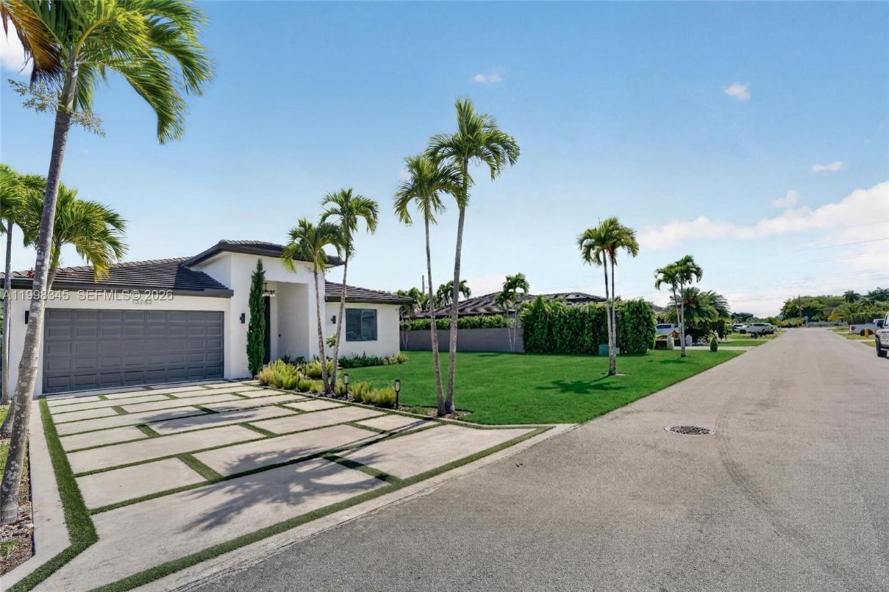 13282 SW 227th St, Miami, FL 33170 Photo