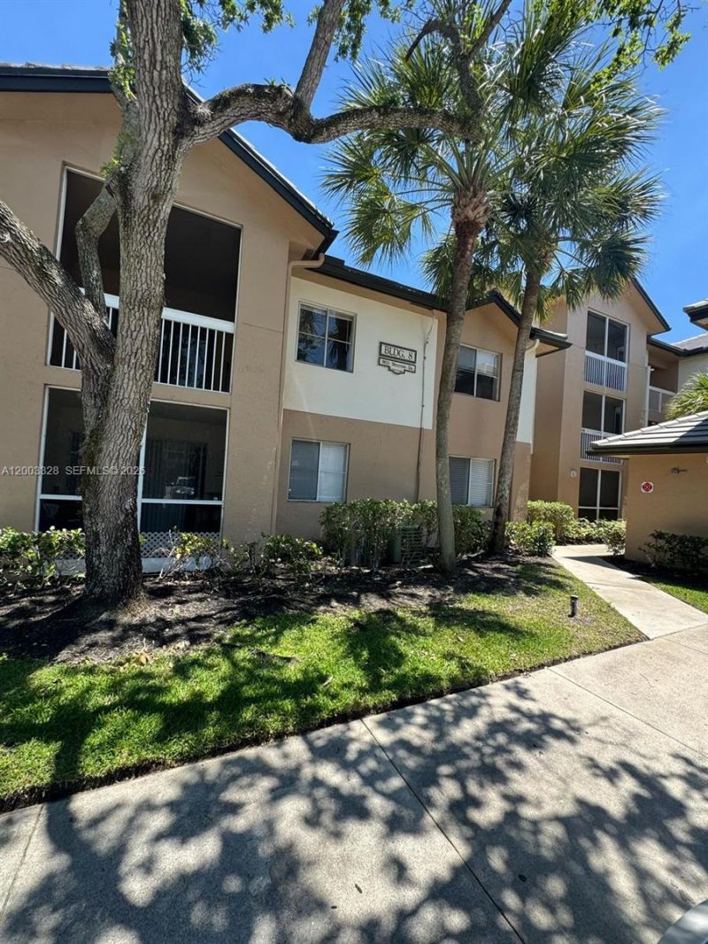 9833 Westview Dr, Unit 824, Coral Springs, FL 33076 Photo