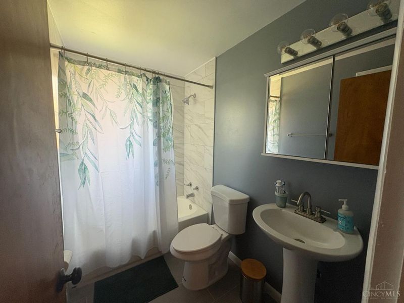 3382 Tallahassee Drive, Cincinnati, OH 45239 Photo 11