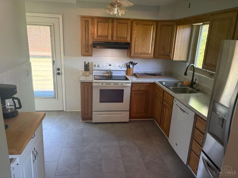 3382 Tallahassee Drive, Cincinnati, OH 45239 Photo 6