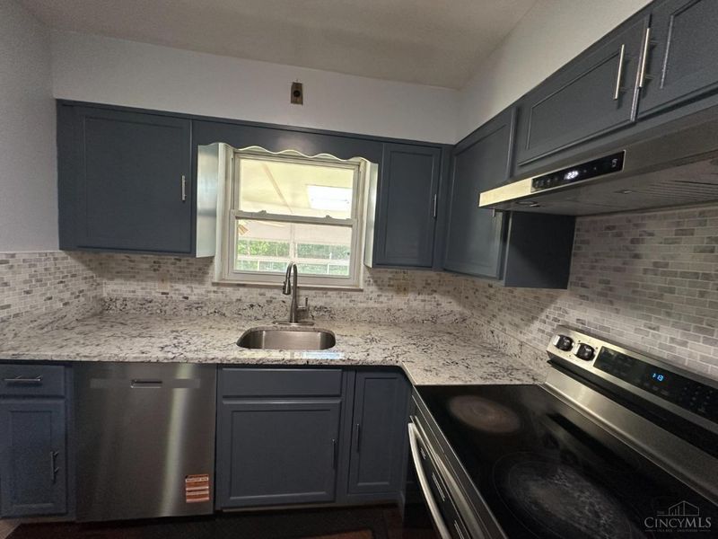 1045 Pelican Drive, Springfield Twp., OH 45231 Photo 9