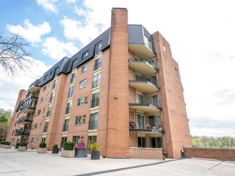 880 Rue De La Paix, Unit A9, Cincinnati, OH 45220 Photo 3