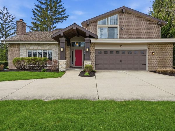 75 REGENT Drive , Oak Brook, IL 60523