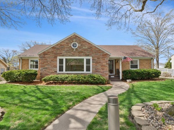 2414 Armil Place , Davenport, IA 52804