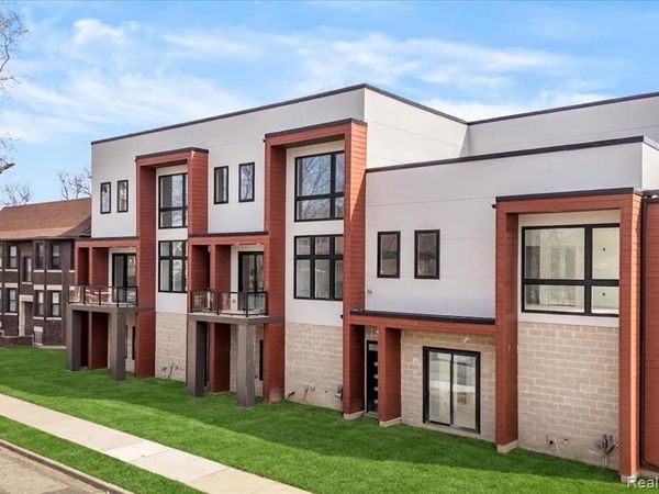 177 Gladstone, Detroit, MI 48202