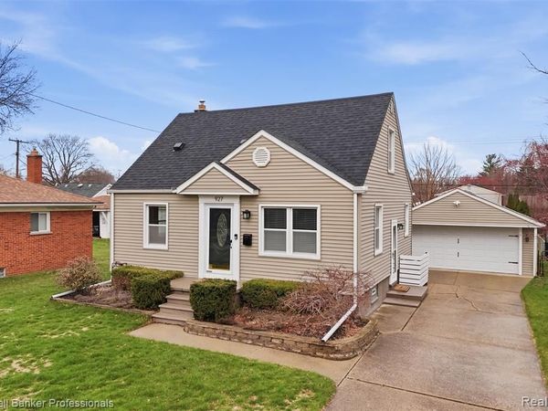 927 Montrose Avenue, Royal Oak, MI 48073