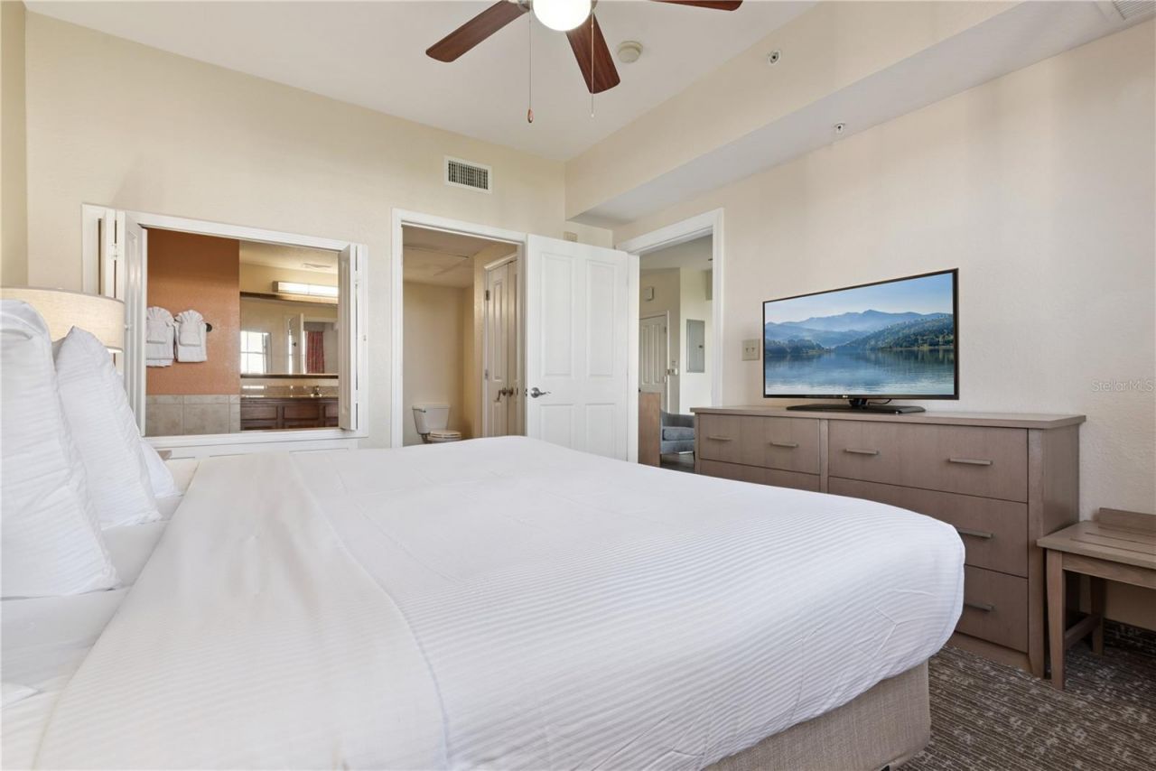 12538 Floridays Resort Drive , Unit 602C, Orlando, FL 32821 Photo