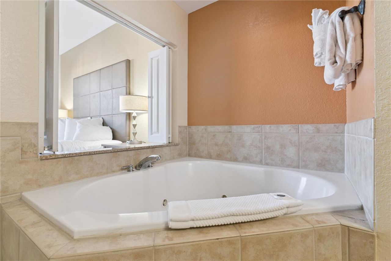 12538 Floridays Resort Drive , Unit 602C, Orlando, FL 32821 Photo