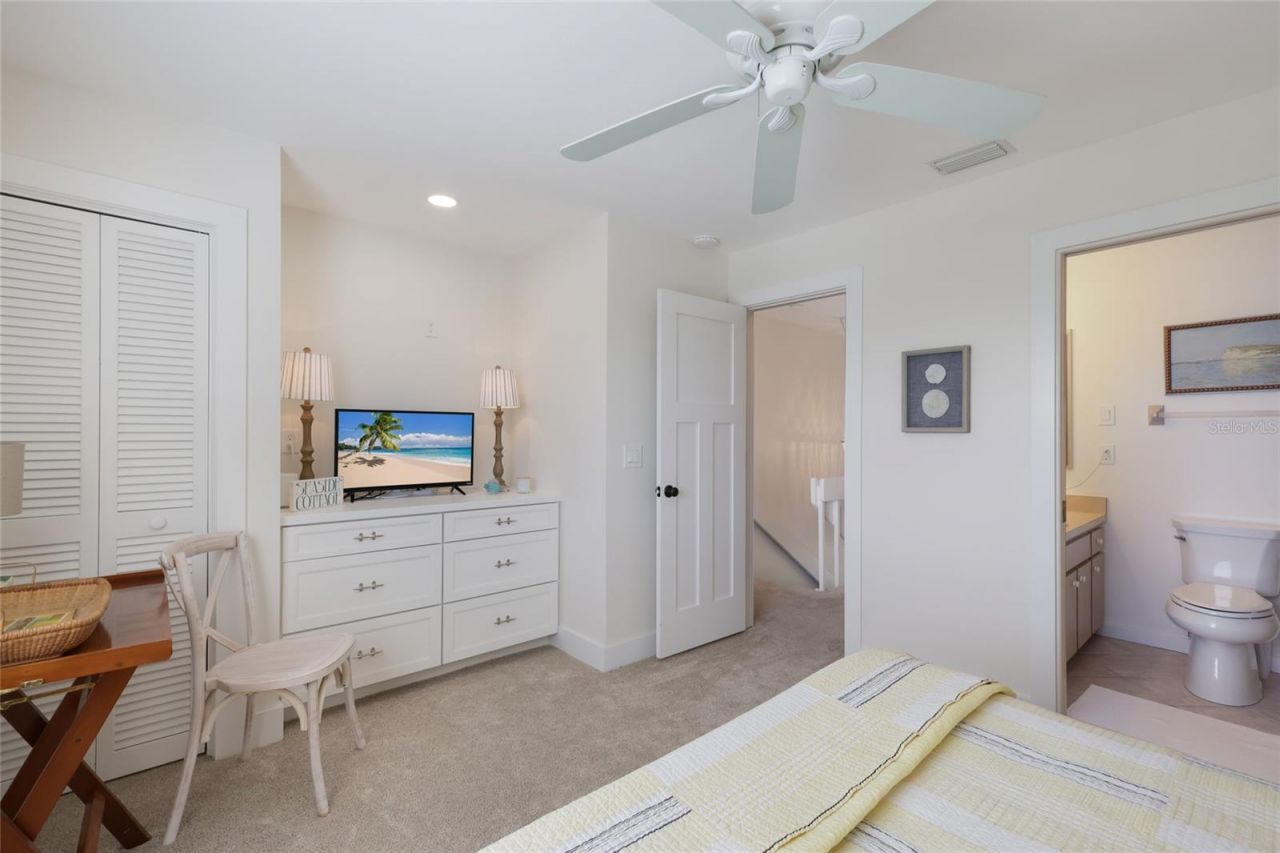 420 Gulf Boulevard, Unit 9, Boca Grande, FL 33921 Photo
