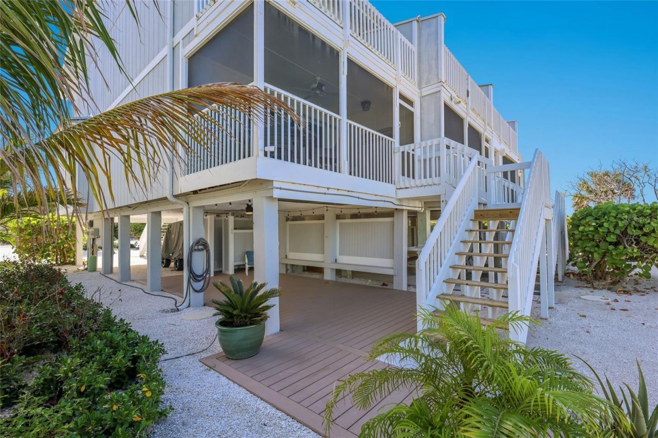 420 Gulf Boulevard, Unit 9, Boca Grande, FL 33921 Photo