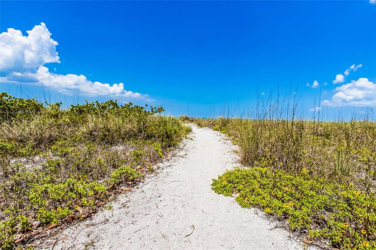 420 Gulf Boulevard, Unit 9, Boca Grande, FL 33921 Photo