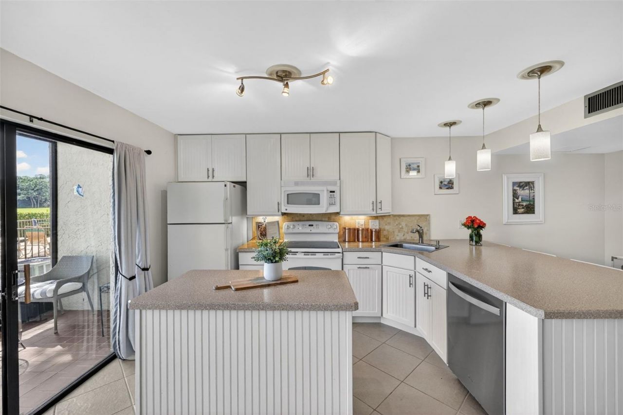 3061 Quail Hollow, Unit # 35, Sarasota, FL 34235 Photo
