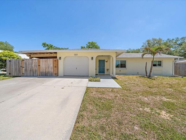 3247 WOODMONT DRIVE , SARASOTA, FL 34232