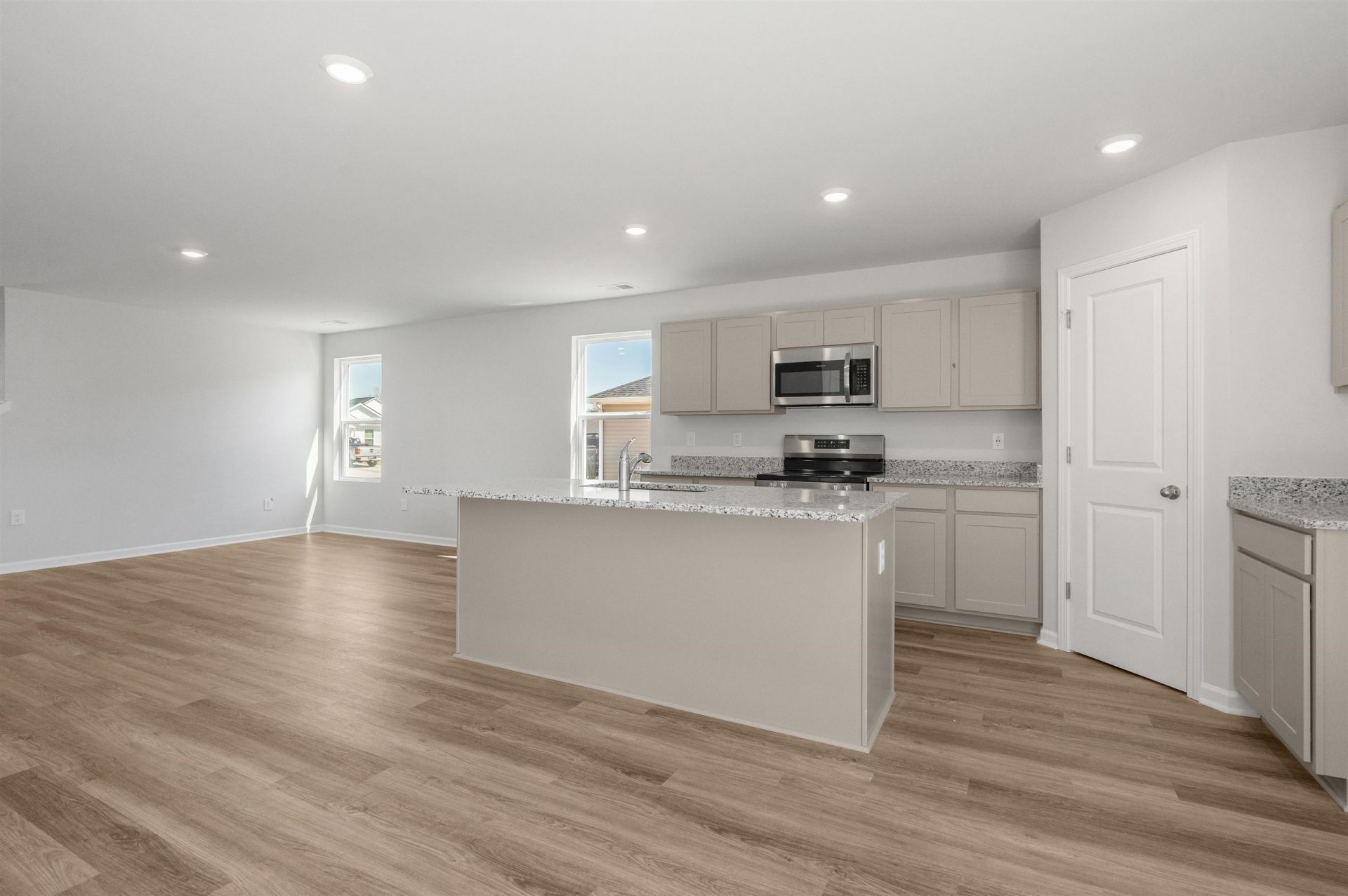 865 Rivas Way  Photo 13