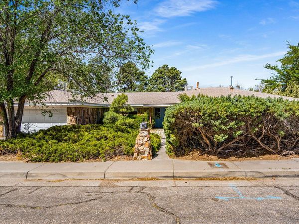 1909 Kriss Place NE, Albuquerque, NM 87112