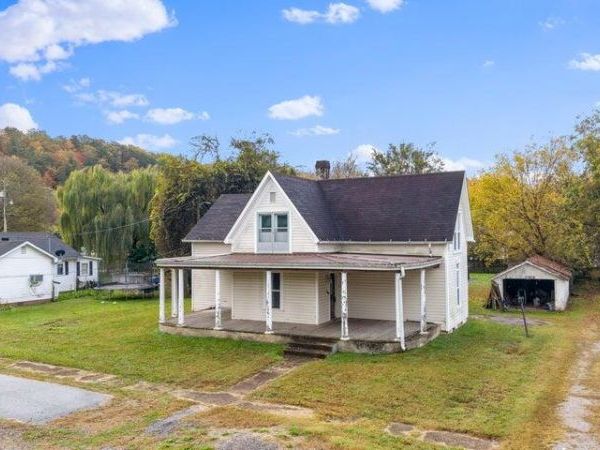 214 E Rhea Avenue, Dayton, TN 37321