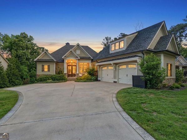 1011 Lake Pointe S, Greensboro, GA 30642