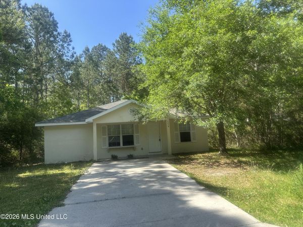 6059 E Choctaw Street, Bay Saint Louis, MS 39520