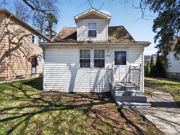 5734 N 37th St, South Milwaukee, WI 53209