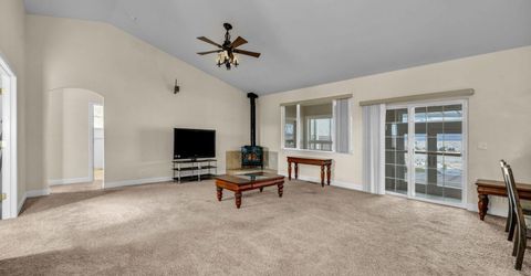 68 Kari Lane, Smith Valley, NV 89430 Photo