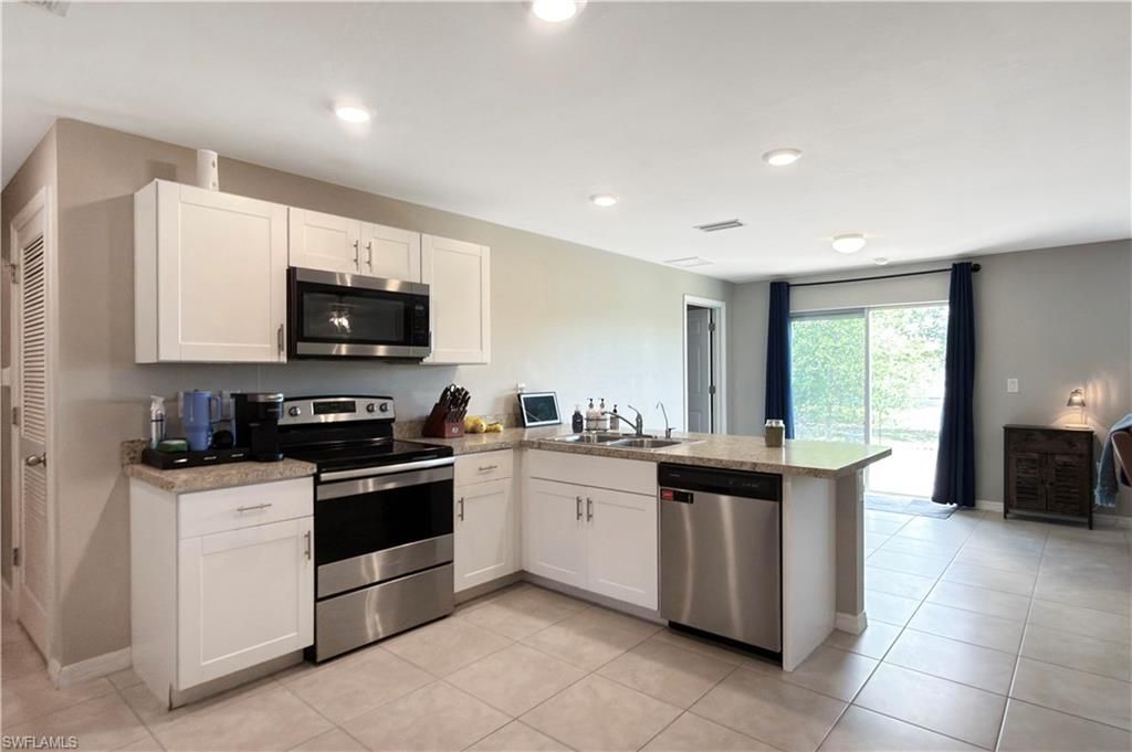 4323 NE 21st Ave, Cape Coral, FL 33909 Photo