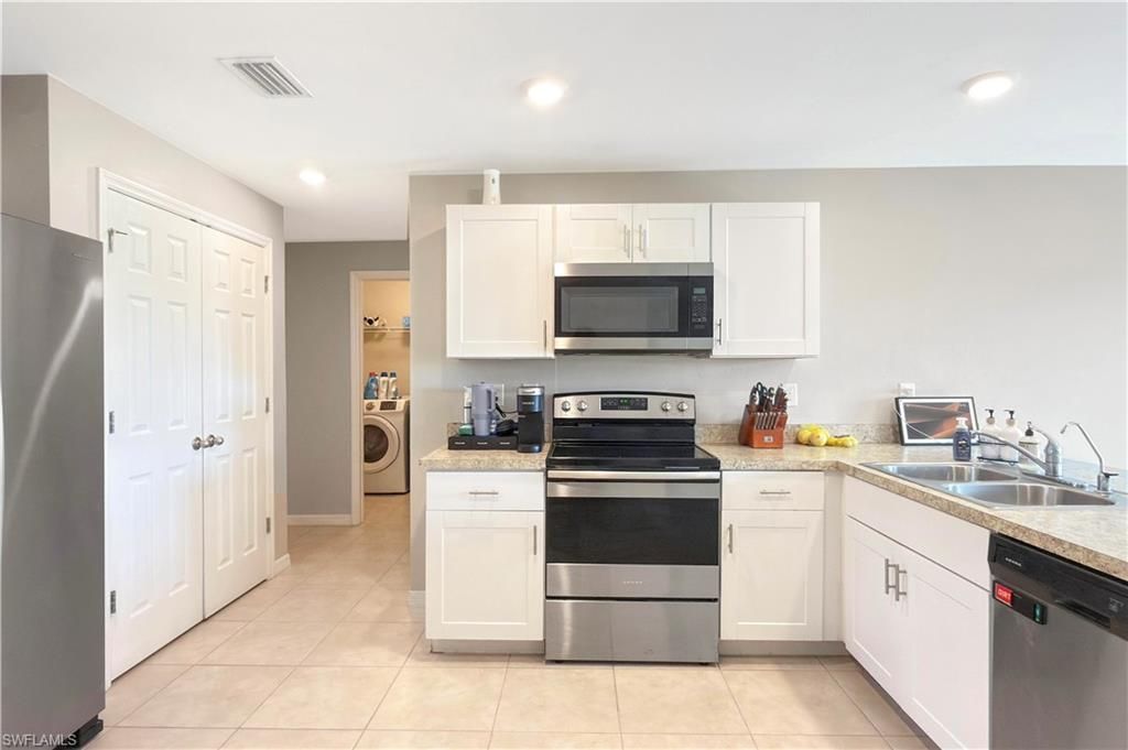 4323 NE 21st Ave, Cape Coral, FL 33909 Photo