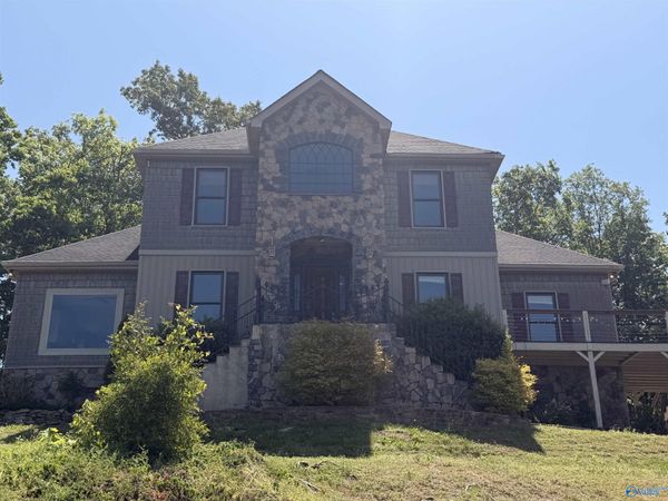 2032 Hualapai Lane, Guntersville, AL 35976