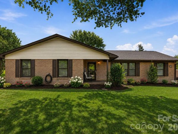 125 Southwood Park Road, Mooresville, NC 28117