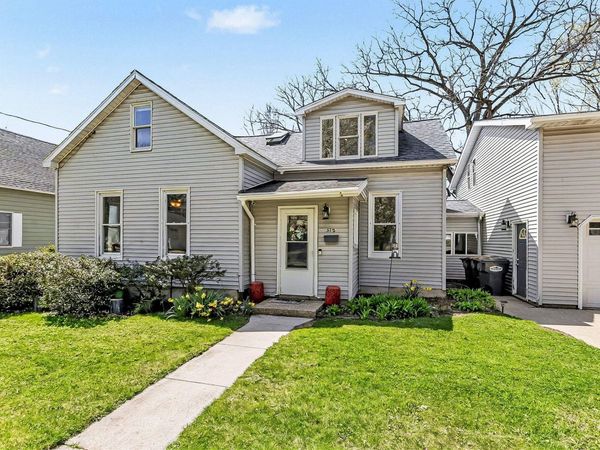 512 Lagrange Street, South Haven, MI 49090