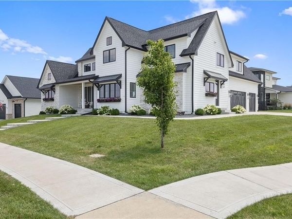 17448 Aurora Drive, Clive, IA 50325