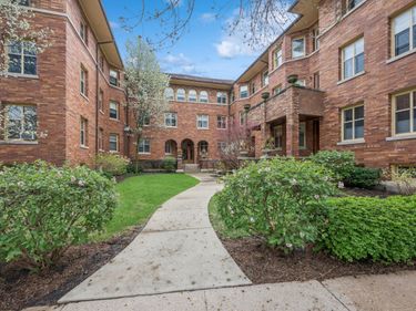 508 Lee Street, Unit 2E, Evanston, IL 60202