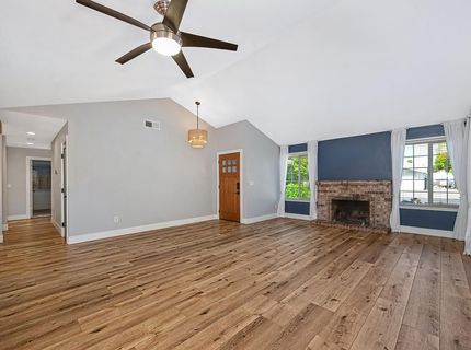 8940 Castle Park Dr., Elk Grove, CA 95624 Photo