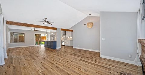 8940 Castle Park Dr., Elk Grove, CA 95624 Photo