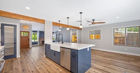 8940 Castle Park Dr., Elk Grove, CA 95624 Photo