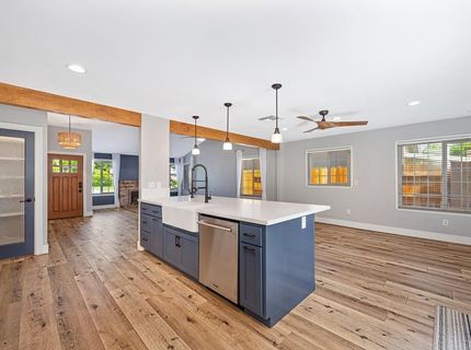 8940 Castle Park Dr., Elk Grove, CA 95624 Photo