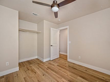 8940 Castle Park Dr., Elk Grove, CA 95624 Photo