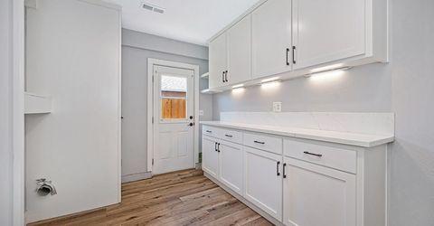 8940 Castle Park Dr., Elk Grove, CA 95624 Photo