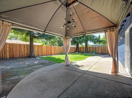 8940 Castle Park Dr., Elk Grove, CA 95624 Photo
