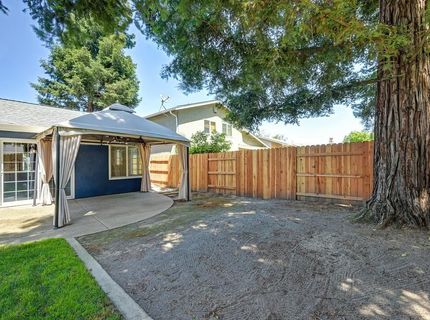 8940 Castle Park Dr., Elk Grove, CA 95624 Photo