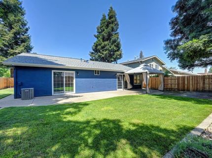 8940 Castle Park Dr., Elk Grove, CA 95624 Photo